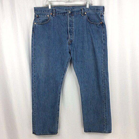 Levi's 501 Button Fly Jeans Mens Size 42x30 Straight Leg Medium Wash Denim - Picture 1 of 13